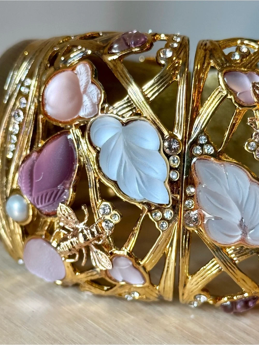 VTG Estate Alexis Bittar Secret Garden Bee Lucite Hinged Cuff Bracelet—Rare Find